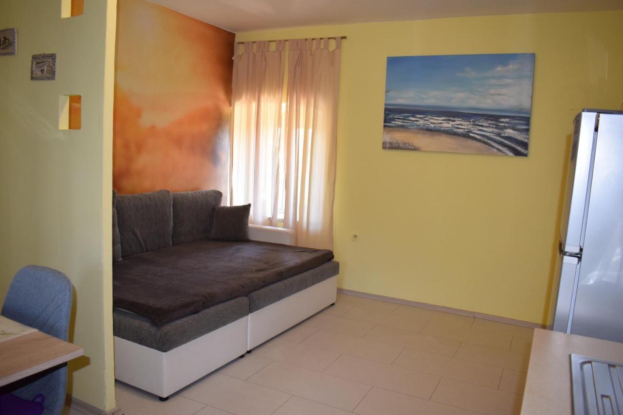 Apartments Sabina I Grapes Малинска Экстерьер фото